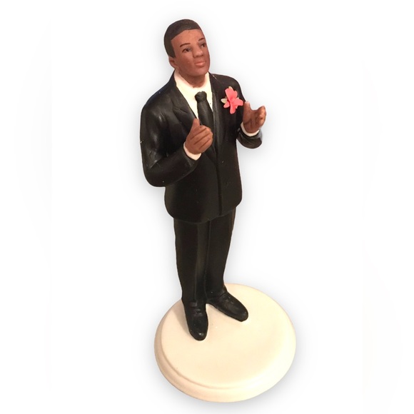 True Romance Cake Toppers: Bride + Groom - Picture 5 of 12